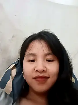 Pretty-haert online show from April 27, 2026, 3:32 pm