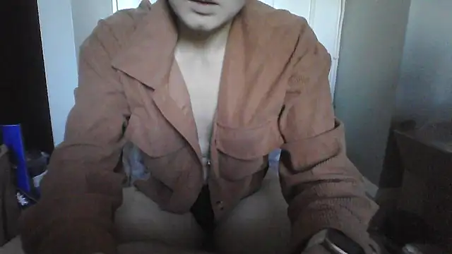 Snapshot of Amy01112 chatting on December 15, 2025, 11:36 am Amy01112 online show from December 15, 2025, 11:36 am