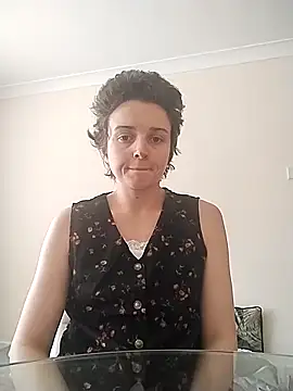 Amy01112 online show from April 30, 2026, 10:43 am