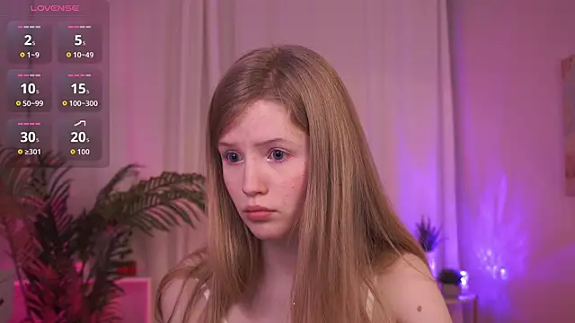 LilianHoward online show from December 14, 2025, 12:21 pm