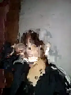 Snapshot of See-through22 chatting on December 19, 2025, 9:05 am See-through22 online show from December 19, 2025, 9:05 am