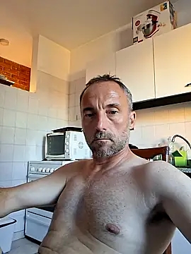 Snapshot of marianyco chatting on December 3, 2025, 10:19 pm marianyco online show from December 3, 2025, 10:19 pm