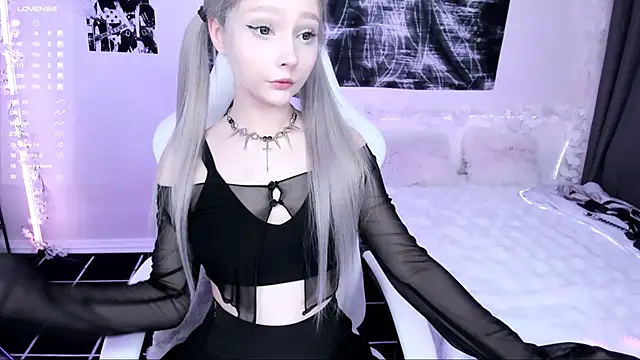 Snapshot of lyric4 chatting on March 14, 2026, 1:34 am lyric4 online show from March 14, 2026, 1:34 am