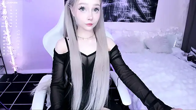 lyric4 online show from June 10, 2026, 9:46 pm
