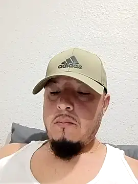 Lalin2323 online show from February 15, 2026, 8:49 pm