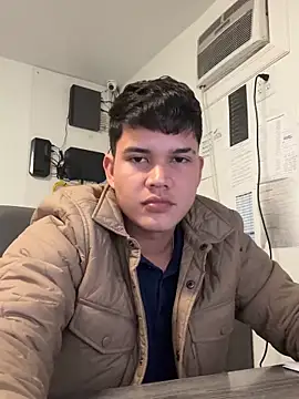 Snapshot of louiswalton2 chatting on December 5, 2025, 8:16 pm louiswalton2 online show from December 5, 2025, 8:16 pm