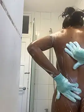 Snapshot of BellaRosex_x chatting on March 5, 2026, 12:12 pm BellaRosex x online show from March 5, 2026, 12:12 pm