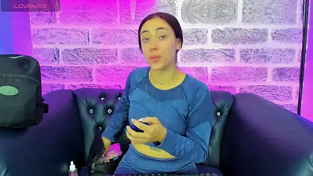 Snapshot of Ariana_collinss chatting on May 14, 2026, 12:23 pm Ariana collinss online show from May 14, 2026, 12:23 pm