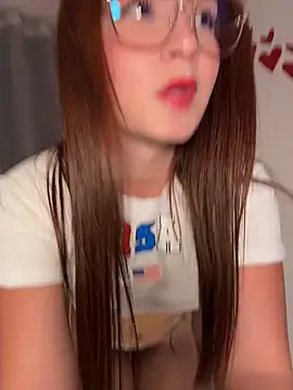 Snapshot of Sara_Rose__ chatting on July 9, 2026, 11:31 pm Sara Rose online show from July 9, 2026, 11:31 pm