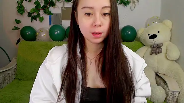 Snapshot of AlinaEleven chatting on December 13, 2025, 11:43 pm AlinaEleven online show from December 13, 2025, 11:43 pm