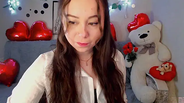 AlinaEleven online show from June 3, 2026, 12:24 am