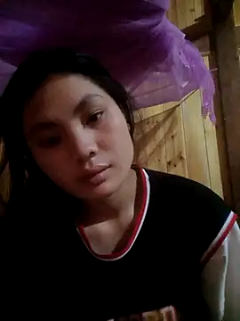 Hilary-123 online show from April 22, 2026, 11:28 pm