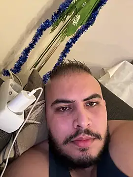 Snapshot of Darnold007 chatting on December 13, 2025, 8:47 pm Darnold007 online show from December 13, 2025, 8:47 pm