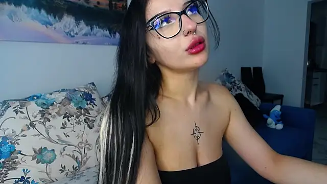 RavenFoxxy online show from July 28, 2026, 12:48 pm