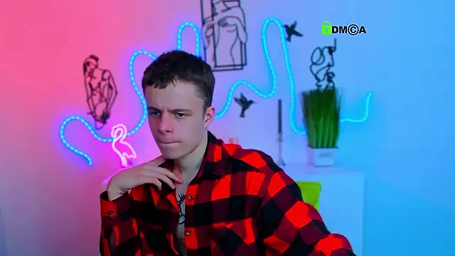 veldi to online show from March 10, 2026, 8:14 pm