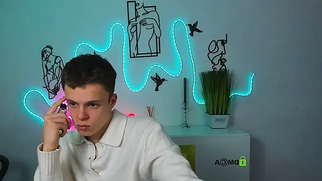 veldi to online show from March 11, 2026, 10:05 pm