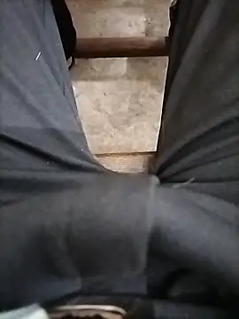 Snapshot of slimmicute chatting on December 17, 2025, 1:06 pm slimmicute online show from December 17, 2025, 1:06 pm