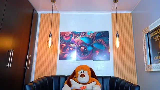 StormLuxX online show from February 14, 2026, 12:46 pm