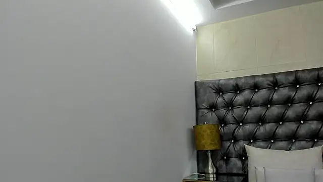 JulietaWales online show from March 9, 2026, 11:36 am