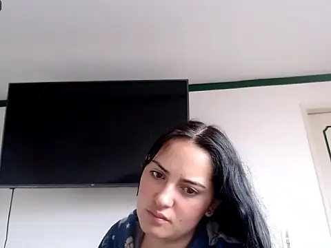 MisNicol online show from April 9, 2026, 11:59 am