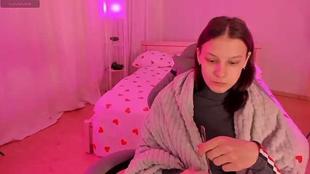 KrisDoeil online show from March 3, 2026, 2:18 am