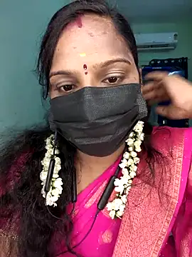 Snapshot of Tamil_Pallavi chatting on May 7, 2026, 4:56 pm Tamil Pallavi online show from May 7, 2026, 4:56 pm