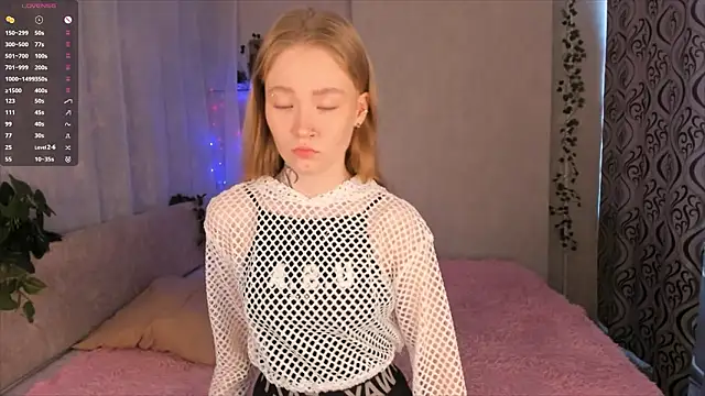 MaireLanda online show from March 9, 2026, 4:27 am