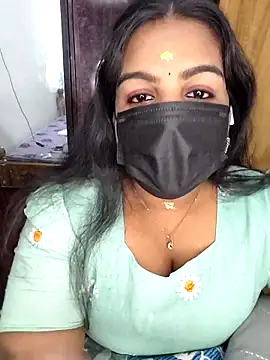 Snapshot of Tamil_Shara chatting on April 17, 2026, 9:45 am Tamil Shara online show from April 17, 2026, 9:45 am