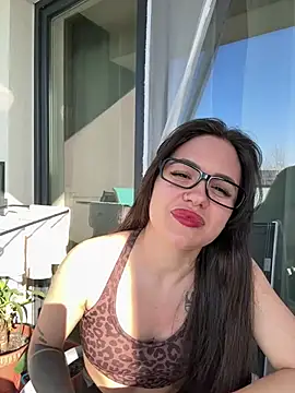 SiennaLuxexx online show from March 10, 2026, 2:00 pm