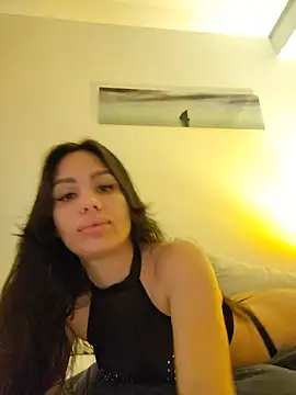 Snapshot of SiennaLuxexx chatting on June 14, 2026, 12:18 pm SiennaLuxexx online show from June 14, 2026, 12:18 pm