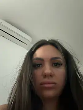 Snapshot of SiennaLuxexx chatting on August 7, 2026, 11:12 am SiennaLuxexx online show from August 7, 2026, 11:12 am