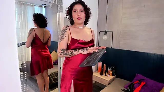 MissSavage  online show from February 8, 2026, 7:17 pm