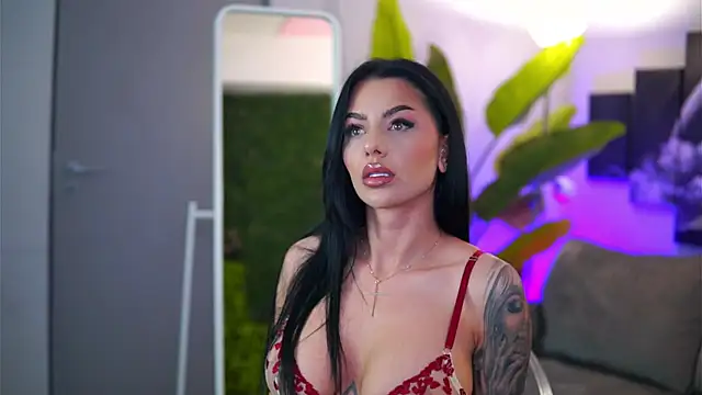 Ivy Trix online show from February 13, 2026, 7:32 pm