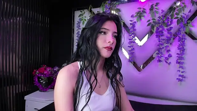 Snapshot of liinzy_rouse69 chatting on April 7, 2026, 2:06 pm liinzy rouse69 online show from April 7, 2026, 2:06 pm