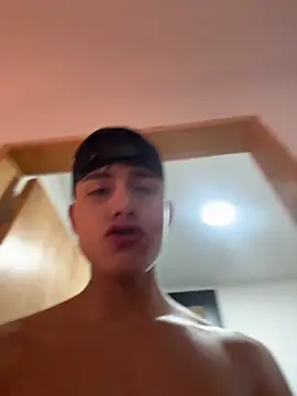 Snapshot of Lander_Cruz chatting on June 20, 2026, 2:42 pm Lander Cruz online show from June 20, 2026, 2:42 pm
