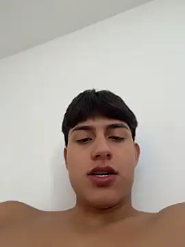 Snapshot of Lander_Cruz chatting on July 9, 2026, 4:11 pm Lander Cruz online show from July 9, 2026, 4:11 pm