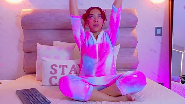 Snapshot of AriaBlake_1 chatting on December 5, 2025, 12:14 pm AriaBlake 1 online show from December 5, 2025, 12:14 pm