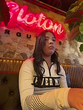 MIAROGGERSS online show from December 20, 2025, 12:51 am