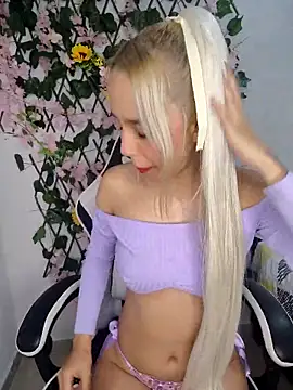 Snapshot of KasumiSophia chatting on April 23, 2026, 2:19 pm KasumiSophia online show from April 23, 2026, 2:19 pm