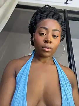 Snapshot of Cynthia_es chatting on July 31, 2026, 5:12 pm Cynthia es online show from July 31, 2026, 5:12 pm