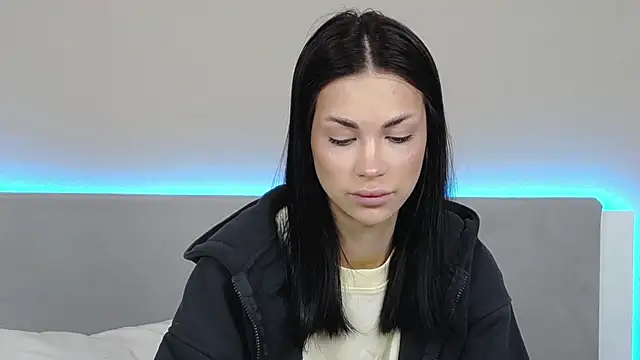 RachaelMils online show from February 19, 2026, 4:08 am