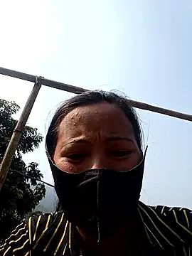 felicity chloe online show from January 13, 2026, 4:29 am