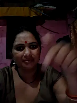 Snapshot of Your-shreya143 chatting on July 6, 2026, 9:28 pm Your-shreya143 online show from July 6, 2026, 9:28 pm