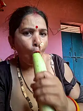 Snapshot of Your-shreya143 chatting on July 24, 2026, 11:52 am Your-shreya143 online show from July 24, 2026, 11:52 am