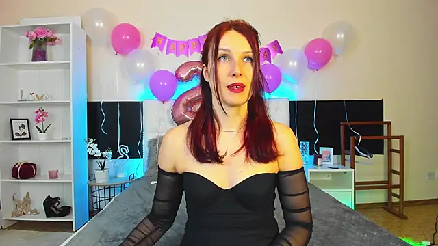 KiraNeeww online show from February 27, 2026, 6:02 am