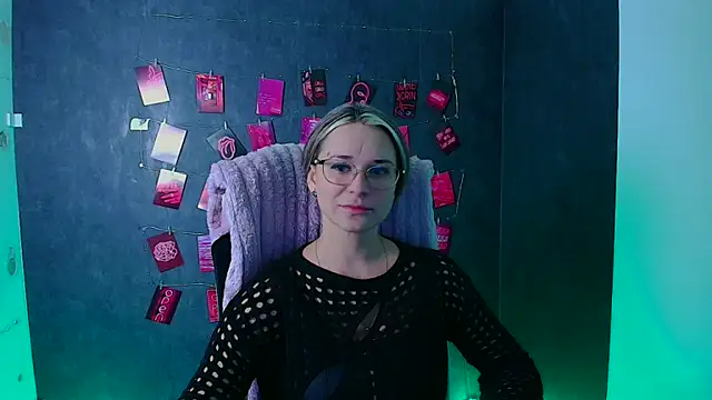 Melodie Aster online show from January 13, 2026, 12:21 pm