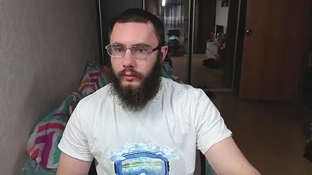 Snapshot of Ant_Power chatting on June 14, 2026, 10:45 pm Ant Power online show from June 14, 2026, 10:45 pm