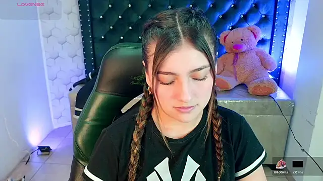 Diamond juliana online show from July 8, 2026, 3:22 am