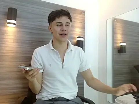 JuanGomm online show from March 13, 2026, 3:02 am