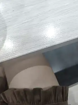 Miky Lyn online show from March 8, 2026, 4:05 am